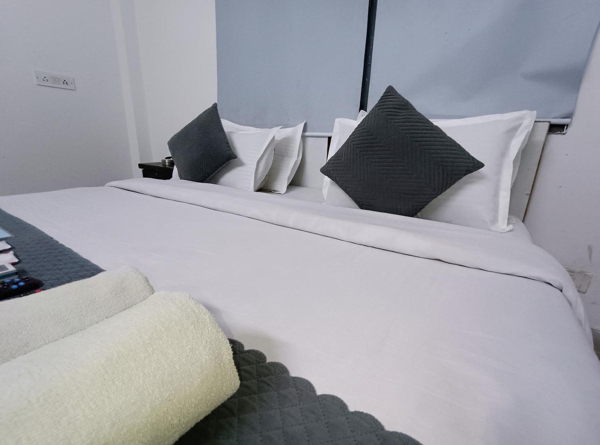 Hotel Hauz Khas Fort View New Delhi Luaran gambar