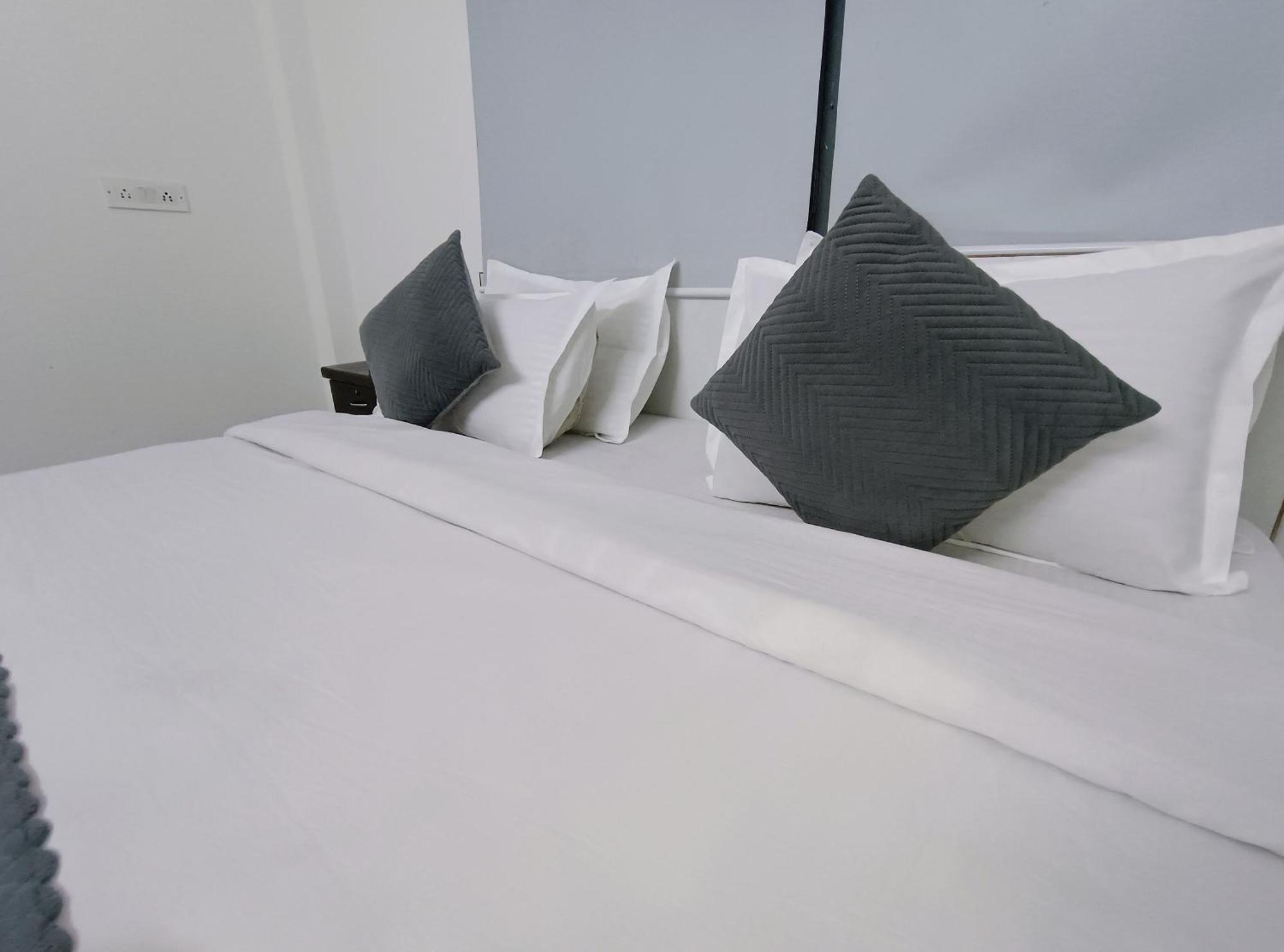 Hotel Hauz Khas Fort View New Delhi Luaran gambar